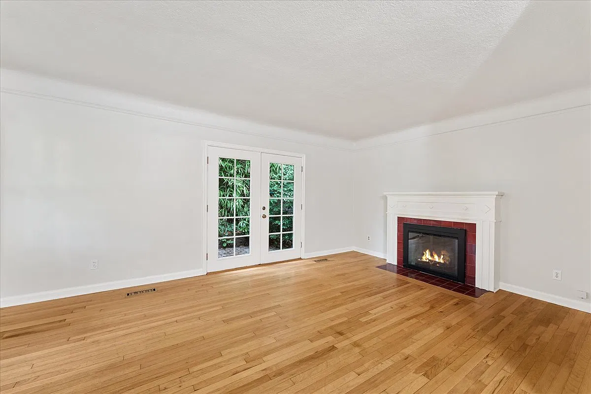 2 bed, 853 sqft, $2,500 — Photo 3