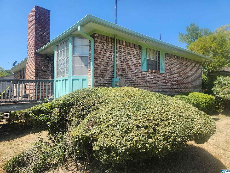 2nd image of 841 Miami Pl