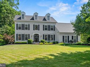 16 Endslow Ln, Perkasie, PA 18944
