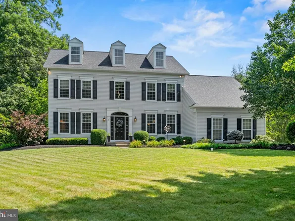 16 Endslow Ln, Perkasie, PA 18944