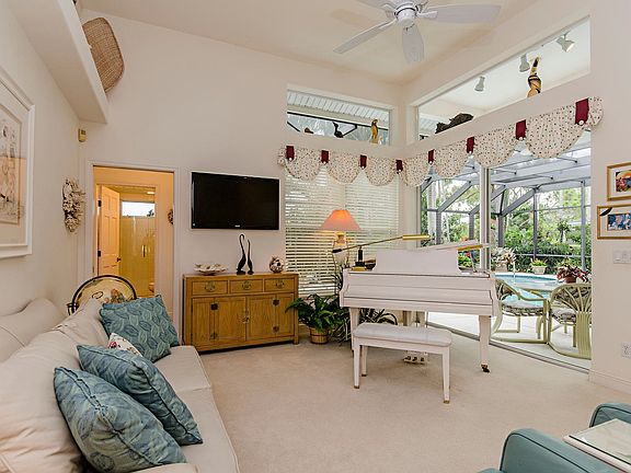 2nd image of 28384 Sombrero Dr