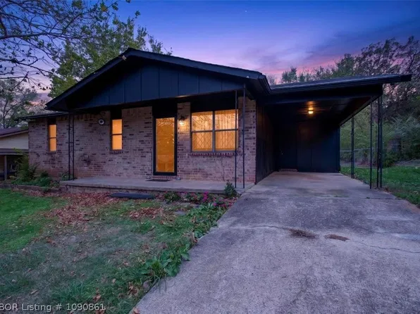 306 Grove Ave, Poteau, OK 74953