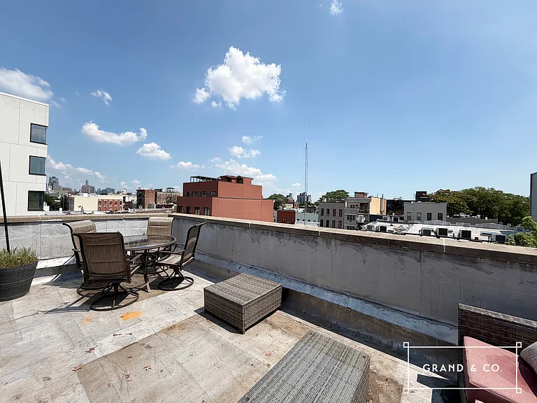 874 Lorimer St #402 — Photo 9