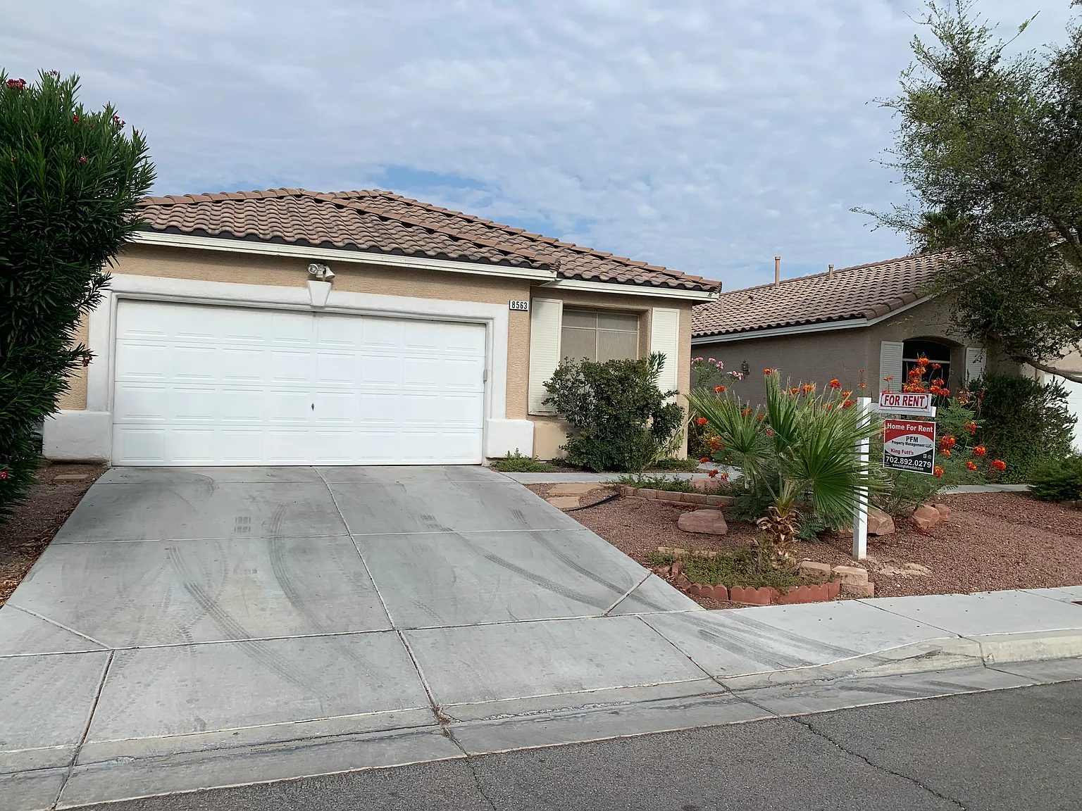 3 bed, 1395 sqft, $2,125 — Photo 1