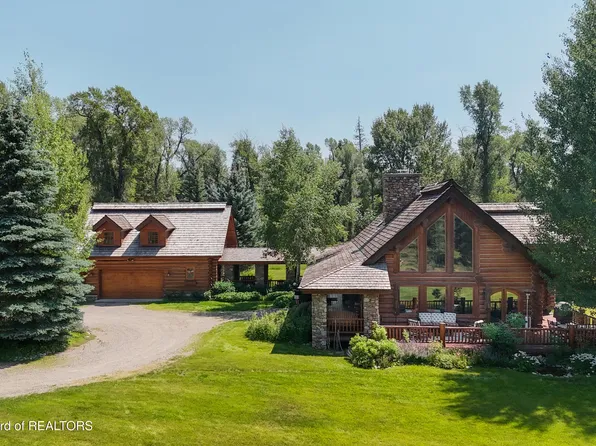 9055 N Snake River Dr, Jackson, WY 83001