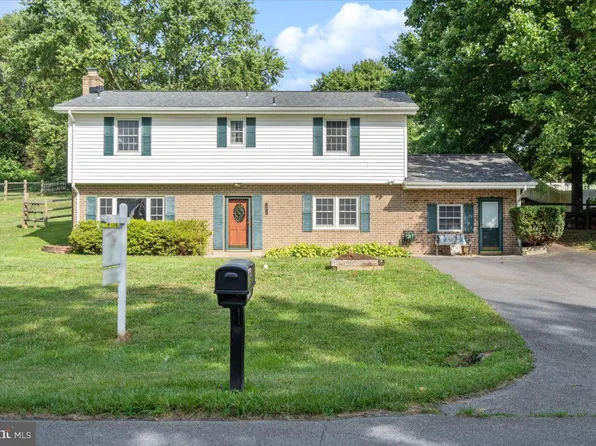 12619 Molesworth Dr, Mount Airy, MD 21771