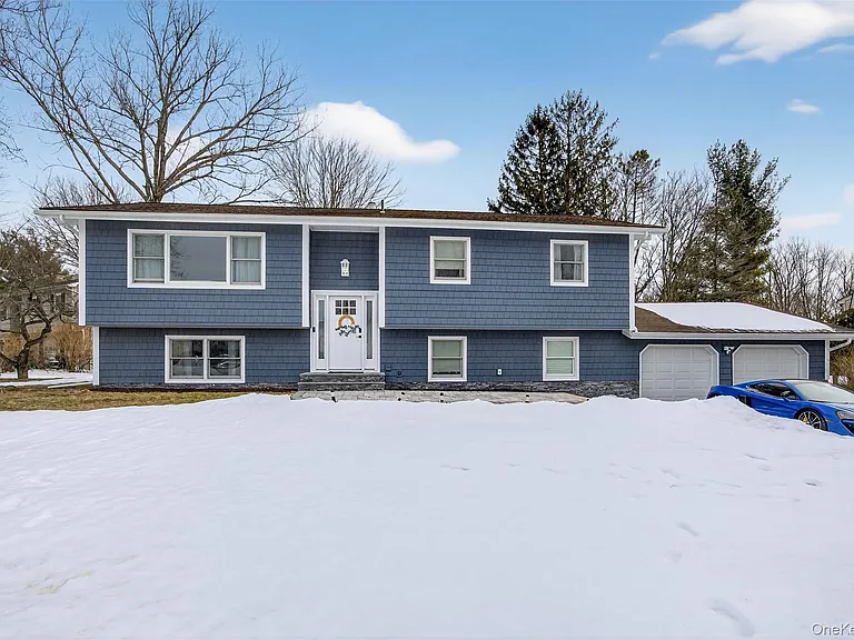 4 Millard Cir — Photo 1