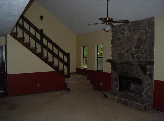 5th image of 3950 Woodland Cir SE