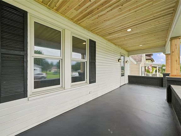 3rd image of 118 Price Ave