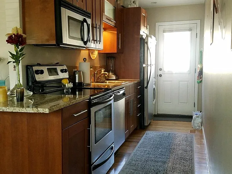 3652 N Clay St — Photo 9
