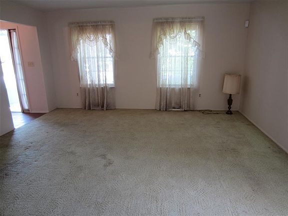 3rd image of 5114 Heatherton Dr