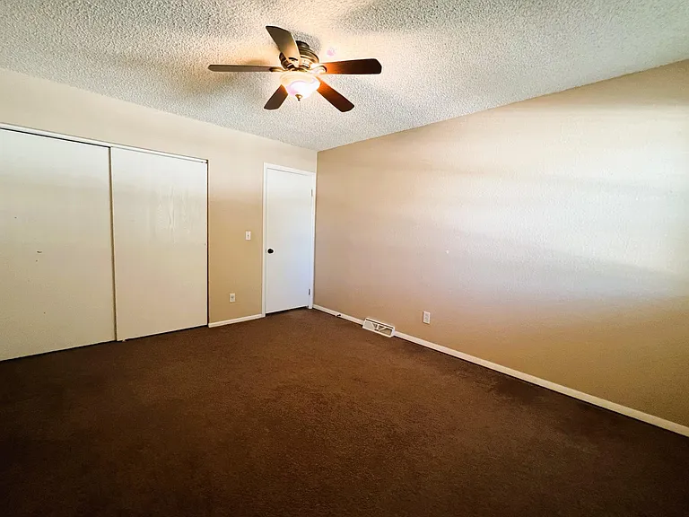 2826 S Wheeling Way — Photo 19