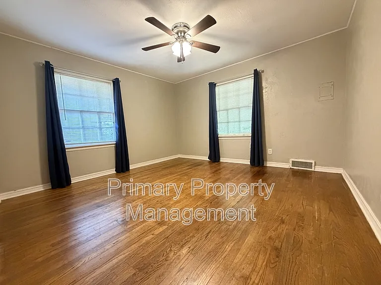 1722 Mattern Dr — Photo 8