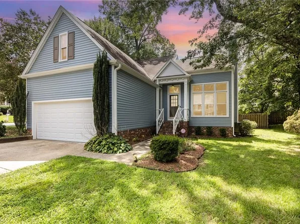 1 Heatherwood Ct, Greensboro, NC 27407