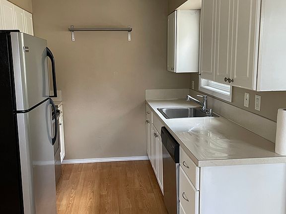 5th image of 9221 SE Schiller St