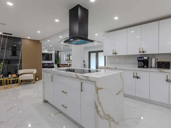 2633 NW Taft Street, Hollywood, FL 33020