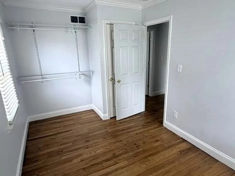 1424 Chapin Ave — Photo 5