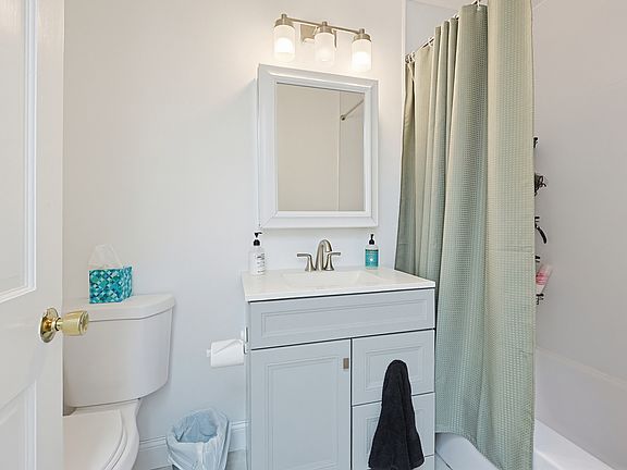 5th image of 298 Brookline St #2