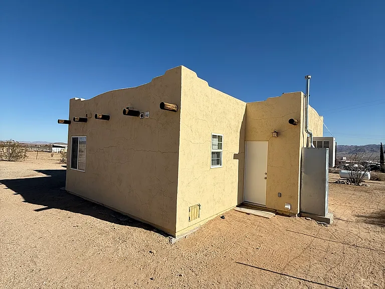 62350 Belmont St — Photo 43