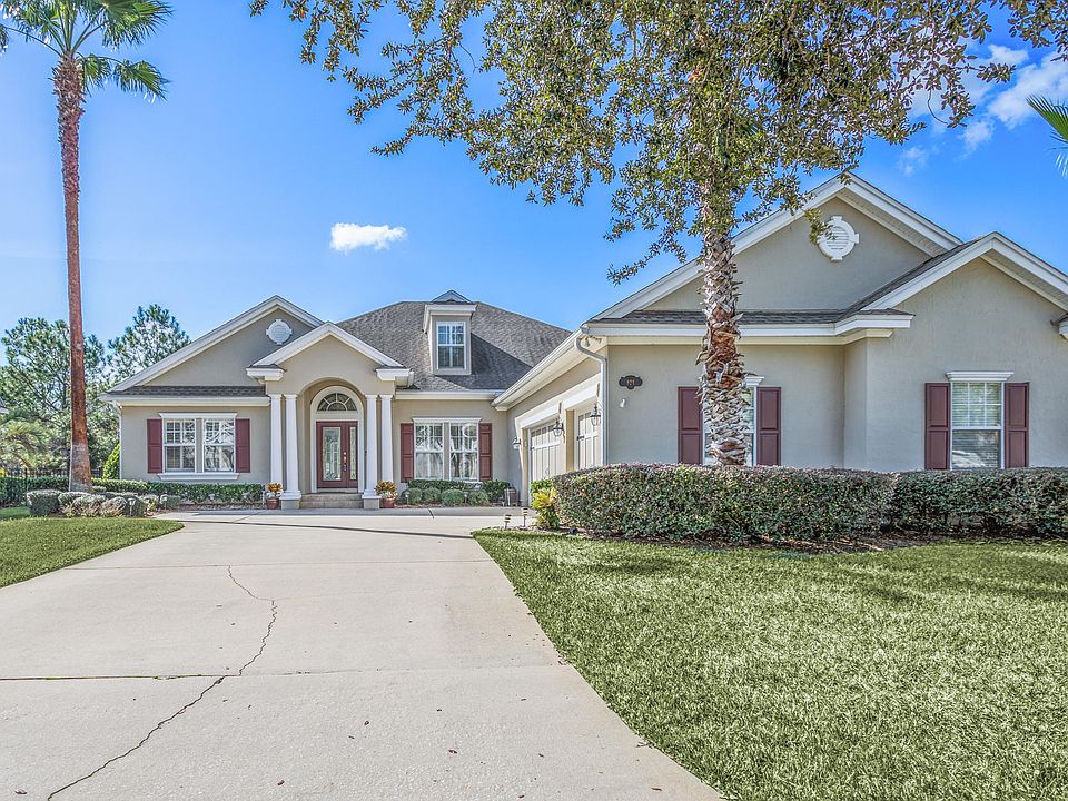 1st image of 821 Eagle Point Dr