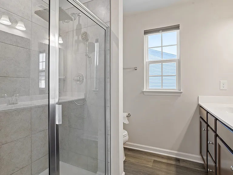 915 Romeria Dr — Photo 21