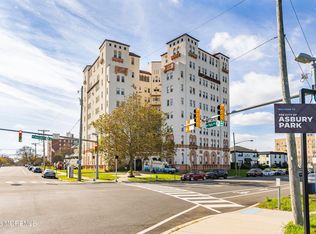 400 Deal Lake Dr APT 6E, Asbury Park, NJ 07712