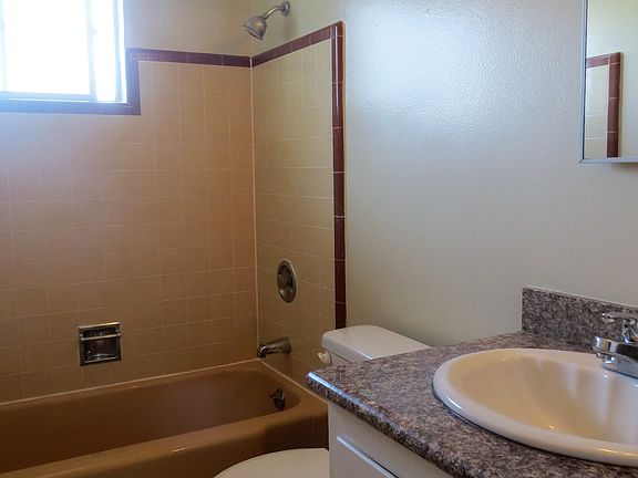 5th image of 129 Lorton Ave APT 10