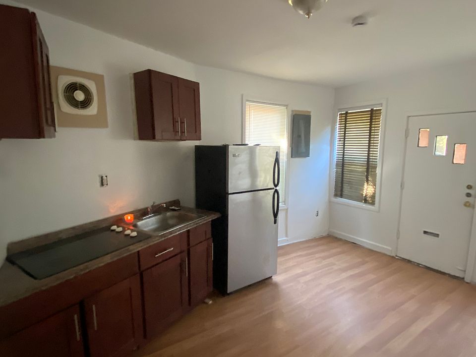 2nd image of 703 Rutherford Ave #1