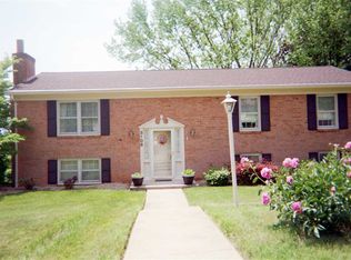 3108 Village Dr, Waynesboro, VA 22980
