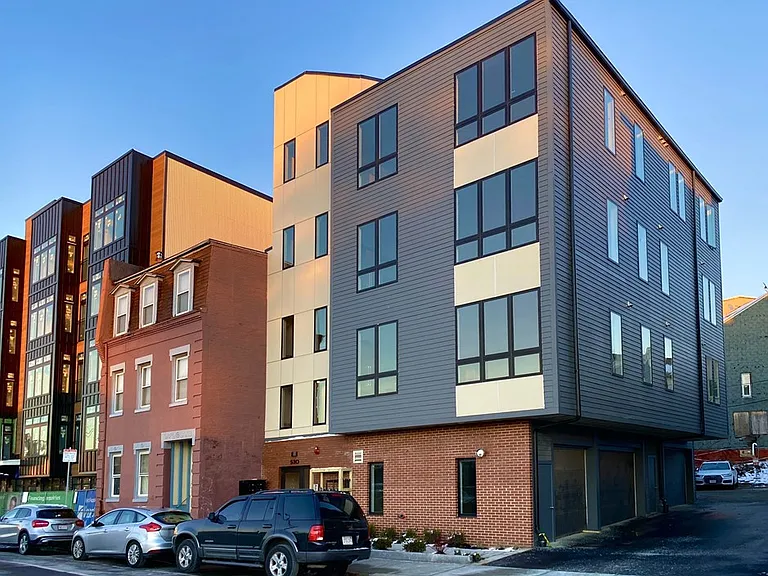 530 Dorchester Ave — Photo 1