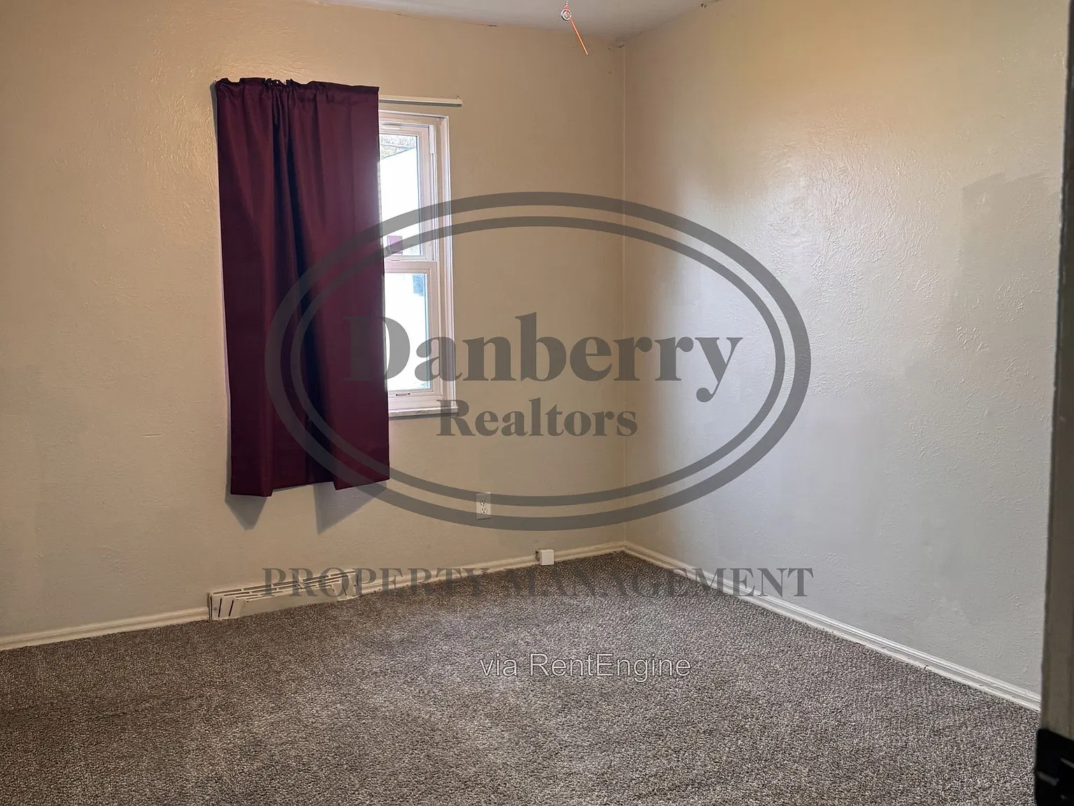 3 bed, 1.0 bath, 1006 sqft, $1,250 — Photo 4