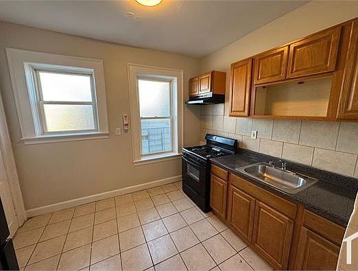 1st image of 220 Roseville Ave APT 301
