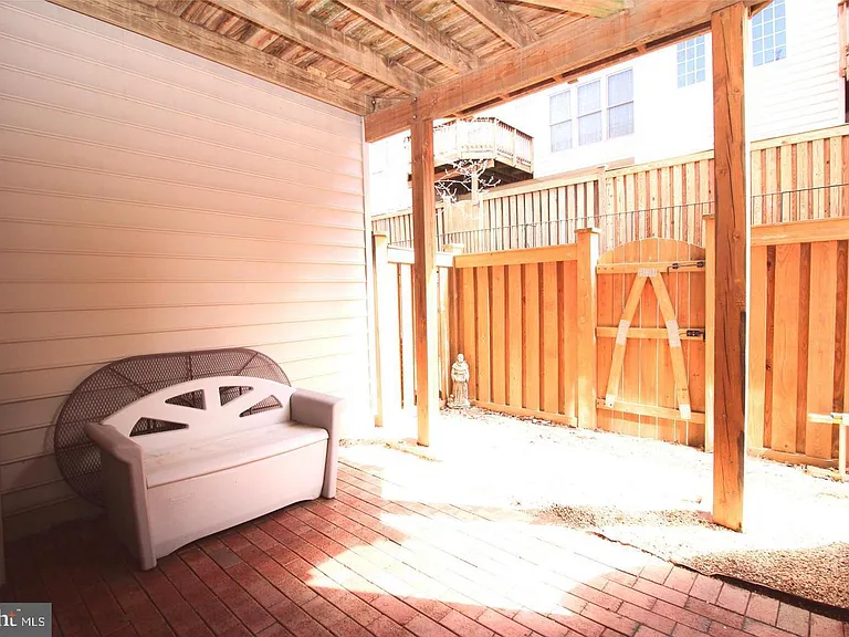 4553 Fair Valley Dr — Photo 25