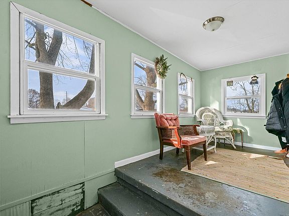 4th image of 524 N State St