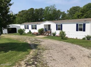 1405 Sharp Rock Rd, Ava, IL 62907