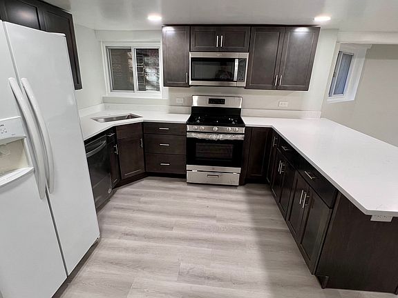 2nd image of 5865 N Magnolia Ave #G