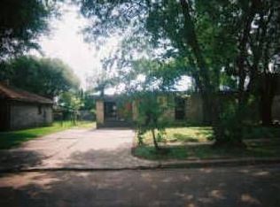 11722 Bay Cedar Dr, Houston, TX 77048