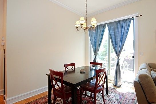 4th image of 847 W Bradley Pl APT 3R
