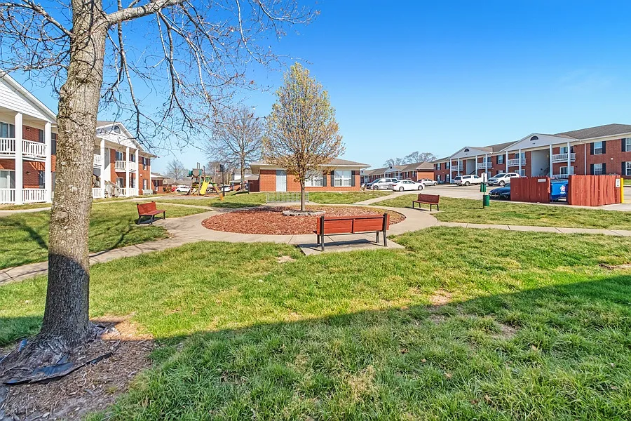 Truman Grove — Photo 2