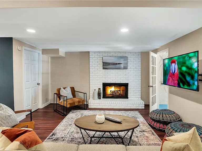 Edward Ct — Photo 15