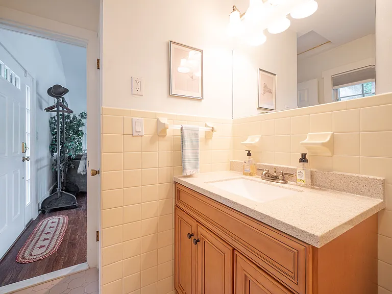 25 Terrace Dr — Photo 36