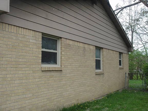 2nd image of 3518 N Beaver Ct