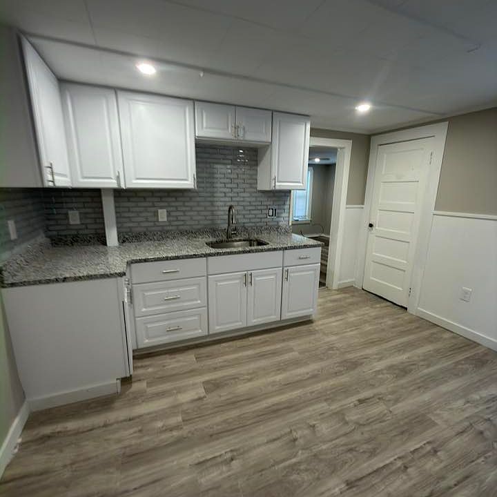 1st image of 75-77 Briggs Ave #75-3