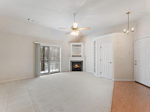 4th image of 2629 Georgetowne Dr Unit B-2