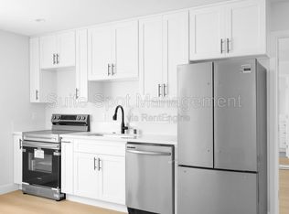 1605 Vuelta Grande Ave, Long Beach, CA 90815
