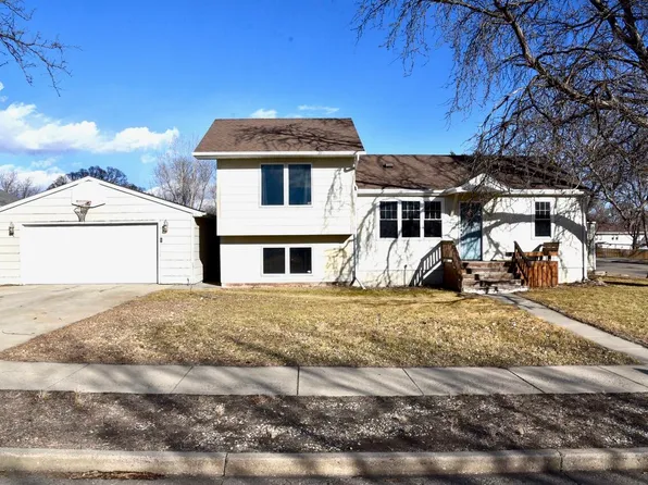 220 S Van Buren Ave, Pierre, SD 57501