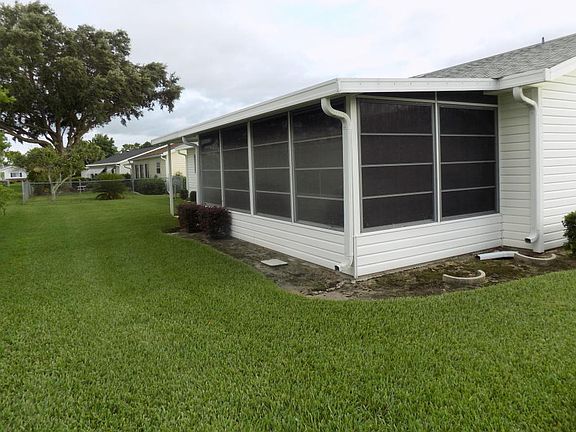 3rd image of 17585 SE 95th Ct