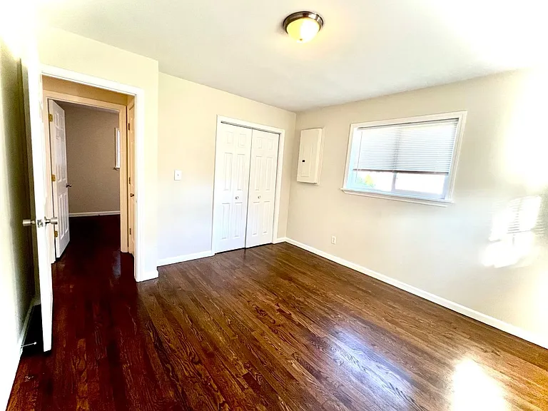 635 S Indiana St — Photo 9