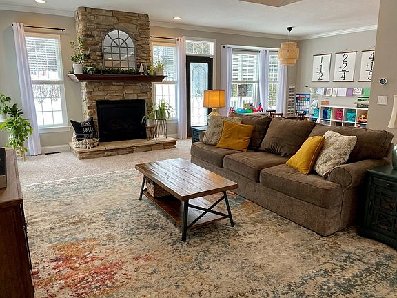 2nd image of 480 Stone Meadow Cir
