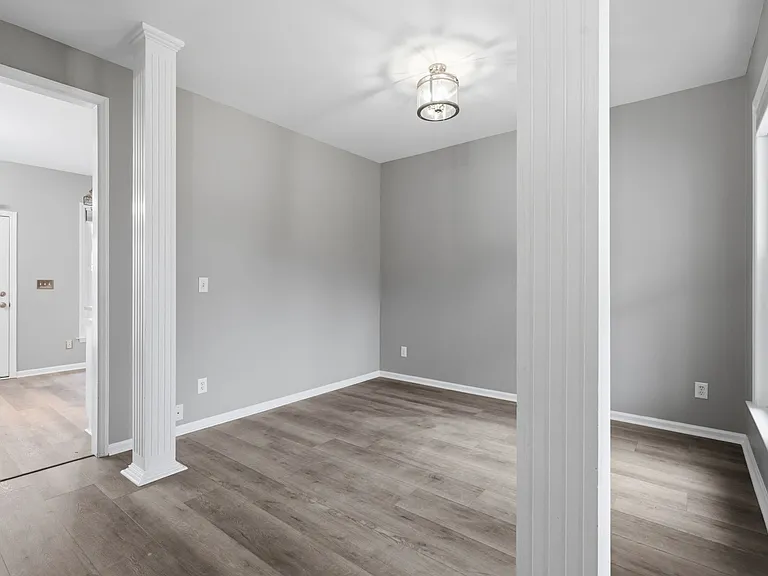 156 Haywood Ln — Photo 6